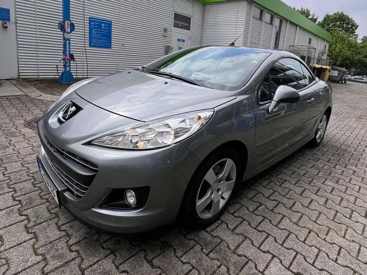 Gebraucht Peugeot 207 Active 156 PS (114 kW) 2012 Lack grau ermitage/metallic Cabrio