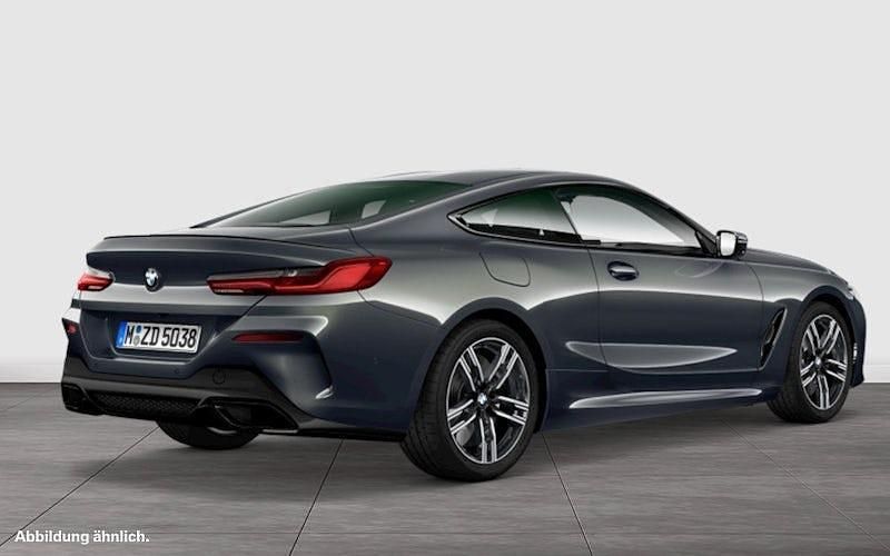 Gebraucht BMW 840 Shadowline 333 PS (244 kW) 2025 Grau Coupé