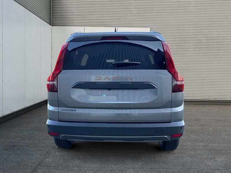 Neu Dacia Jogger Extreme 110 PS (80 kW) 2025 Van / Kleinbus