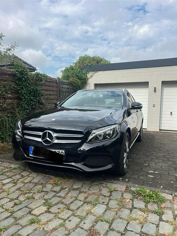 Schwarz Gebraucht 2015 Mercedes C220 Kombi | 17.900 € (Fairer Preis) - Bild 1/4