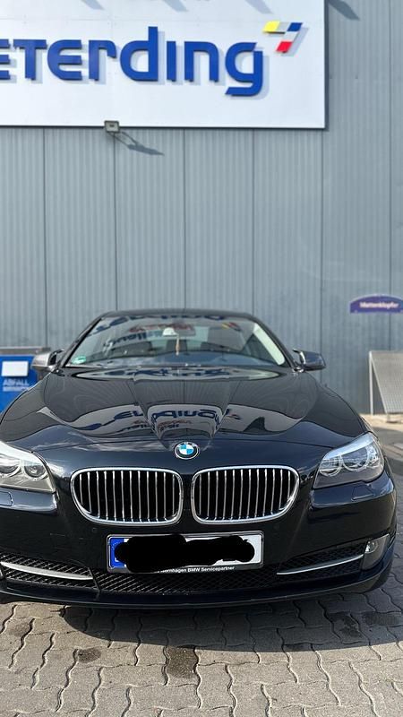 Schwarz Gebraucht 2010 BMW 520 Limousine | 8.500 € (Guter Preis) - Bild 1/4