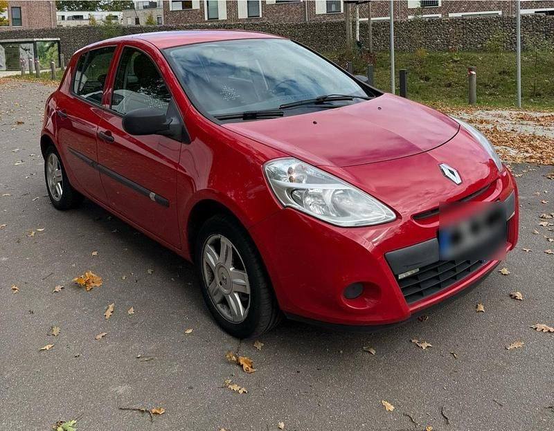 Gebraucht Renault Clio IV 75 PS (55 kW) 2012 Rot Kleinwagen
