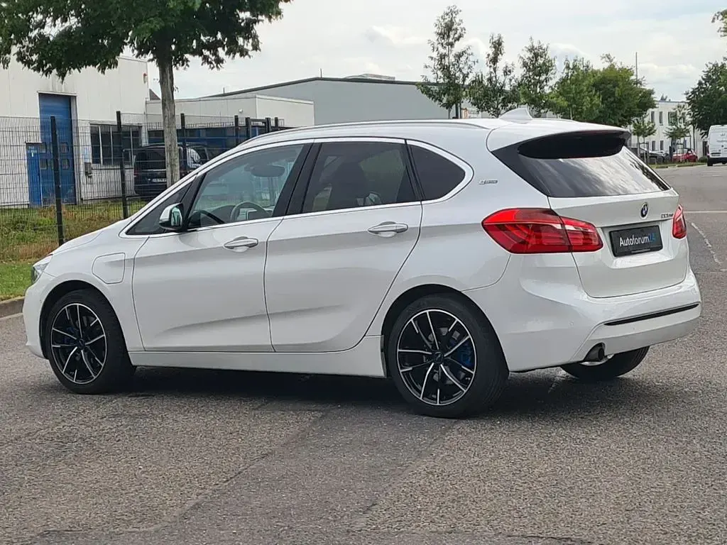Gebraucht BMW 225 Active Tourer Sport Line 224 PS (164 kW) 2017 Weiß Van / Kleinbus
