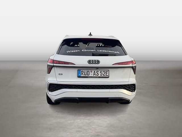 Gebraucht Audi Q3 Ambiente 272 PS (200 kW) 2026 Gletscherweiß metallic SUV