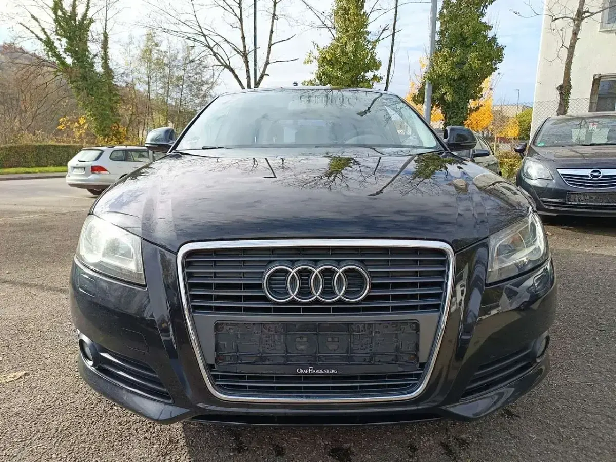 Gebraucht Audi A3 Attraction 105 PS (77 kW) 2010 Phantomschwarz Kleinwagen