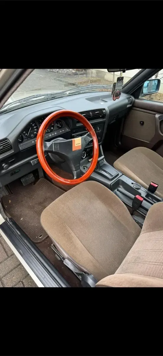 Gebraucht BMW 320 Basis 129 PS (94 kW) 1988 Limousine