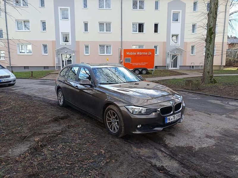 Gebraucht BMW 320 Luxury Line 184 PS (135 kW) 2013 Kombi