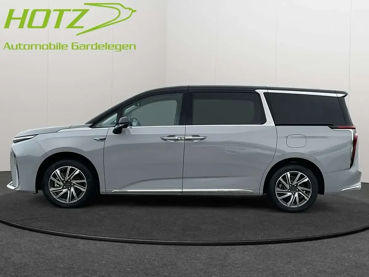 Gebraucht Maxus MIFA 9 180 kW (245 PS) 2024 Schwarz Van / Kleinbus