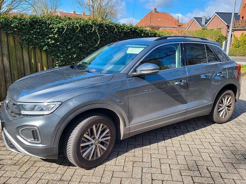 Gebraucht VW T-Roc 150 PS (110 kW) 2023 Grau SUV