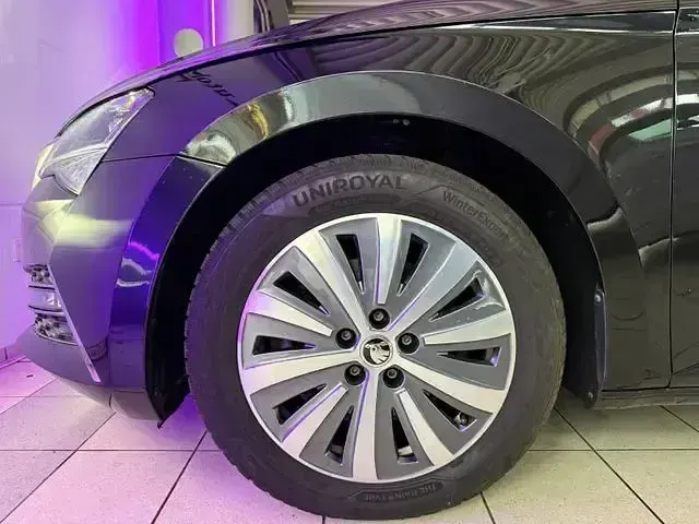 Gebraucht Skoda Superb Ambition 218 PS (160 kW) 2022 Schwarz Limousine