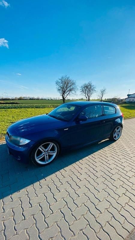 Gebraucht BMW 116 M Sport 116 PS (85 kW) 2011 Blau Kleinwagen