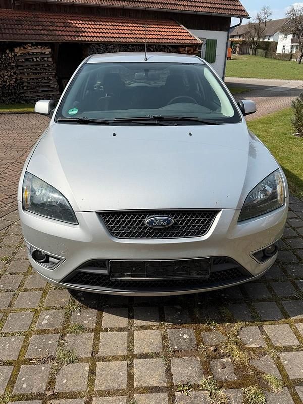 Używany Ford Focus 136 KM (100 kW) 2007 Srebrny Kombi