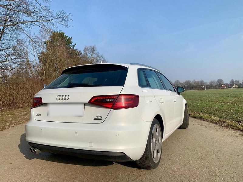 Gebraucht Audi A3 Sport 184 PS (135 kW) 2016 Weiß Kleinwagen
