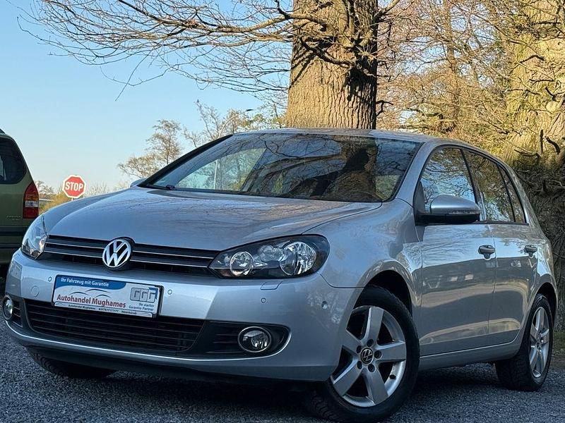 Gebraucht VW Golf VI Team 105 PS (77 kW) 2010 Silber Kleinwagen