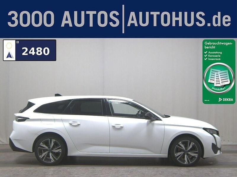 Weiss Gebraucht 2022 Peugeot 308 Allure Kombi | 15.780 € (Fairer Preis) - Bild 1/4