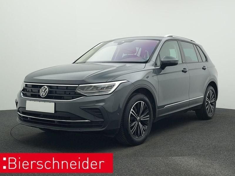 Gebraucht VW Tiguan Active 131 PS (96 kW) 2022 Grau SUV