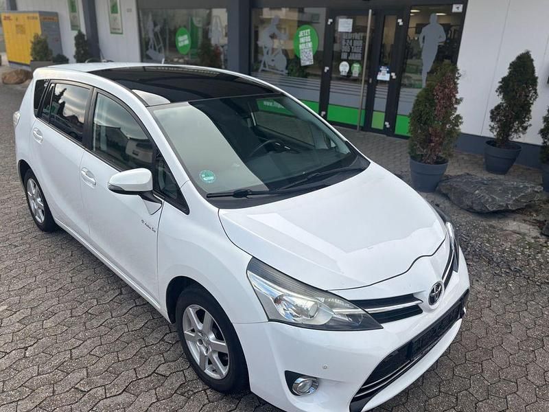 Gebraucht Toyota Verso Life 147 PS (108 kW) 2013 Weiß Van / Kleinbus