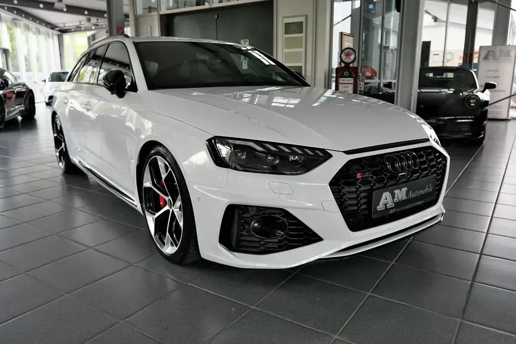 Gebraucht Audi RS4 Competition 450 PS (330 kW) 2024 Weiß Kombi