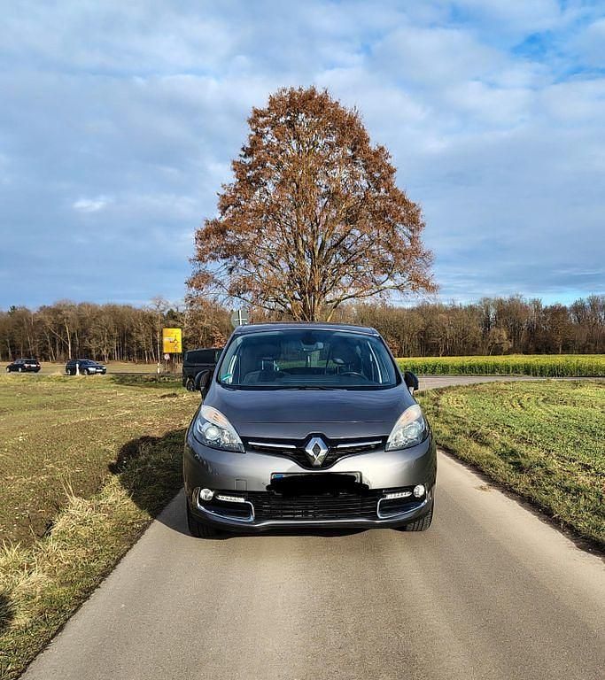 Silber Gebraucht 2014 Renault Scénic III Bose Edition Van / Kleinbus | 6.200 € (Guter Preis) - Bild 1/4