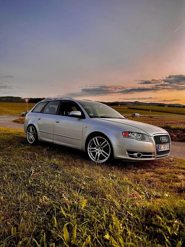 Silber Gebraucht 2005 Audi A4 Kombi | 2.500 € (Superpreis) - Bild 1/4