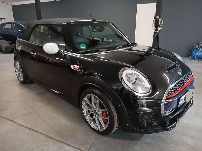 Gebraucht Mini John Cooper Works Cabriolet 231 PS (169 kW) 2017 Midnight black metallic Cabrio