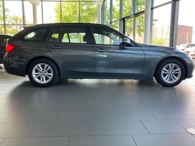 Gebraucht BMW 320 Advantage 190 PS (139 kW) 2018 Grau Kombi