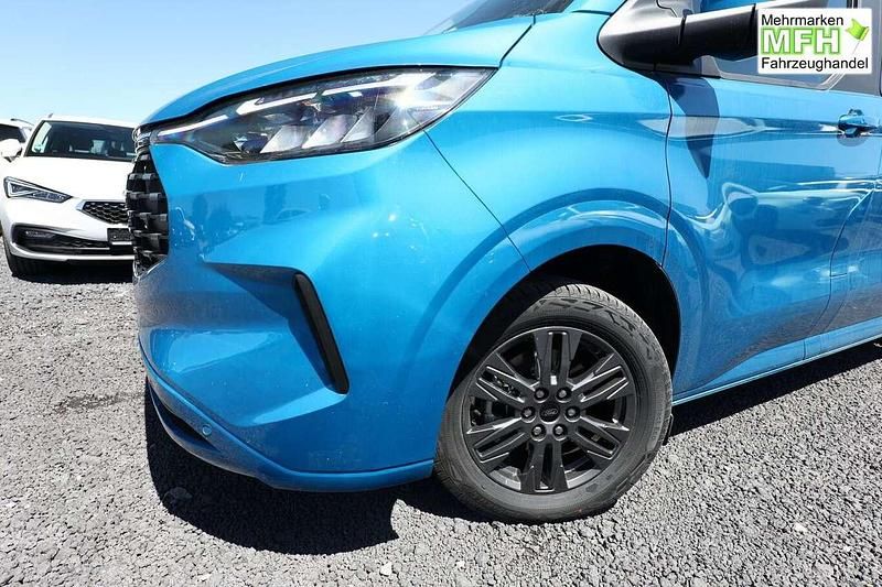 Neu Ford Tourneo Titanium 170 PS (125 kW) 2025 Digital blue metallic Van / Kleinbus