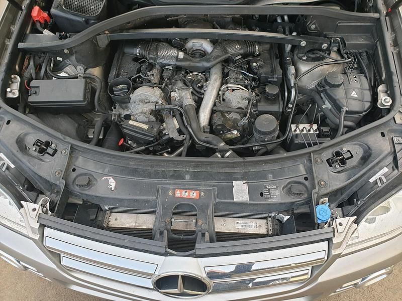 Gebraucht Mercedes GL320 224 PS (164 kW) 2006 Silber SUV