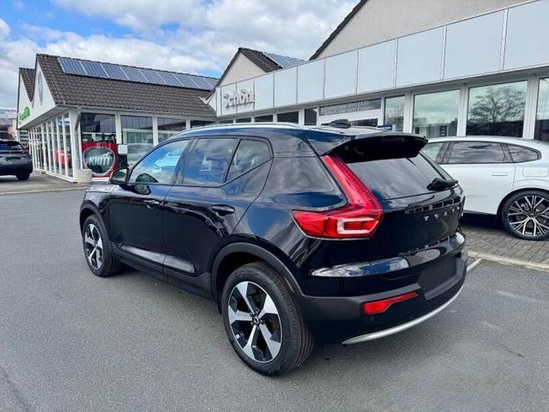 Gebraucht Volvo XC40 163 PS (119 kW) 2024 Schwarz SUV