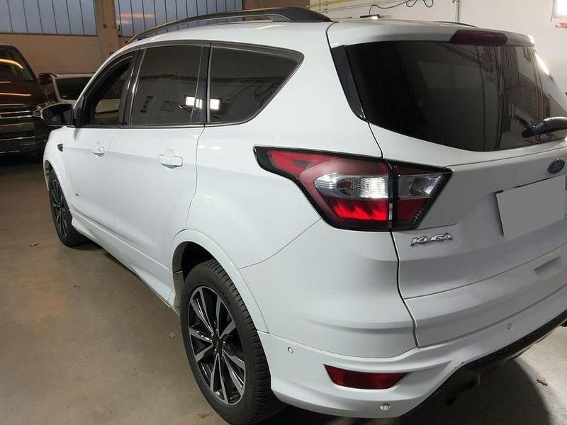 Gebraucht Ford Kuga ST-Line 179 PS (131 kW) 2018 Weiß SUV