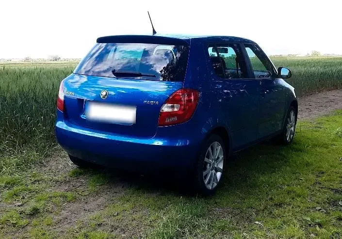 Gebraucht Skoda Fabia Ambiente 69 PS (50 kW) 2014 Blau Limousine