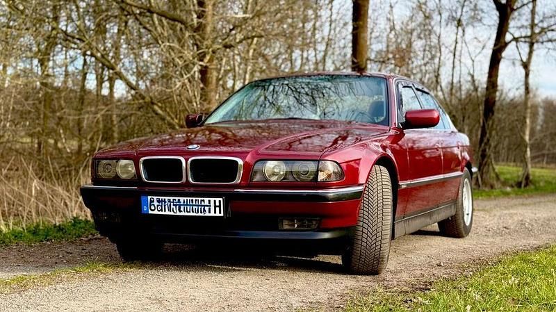 Second-hand BMW 730 218 CP (160 kW) 1995 Roșu Berlinǎ