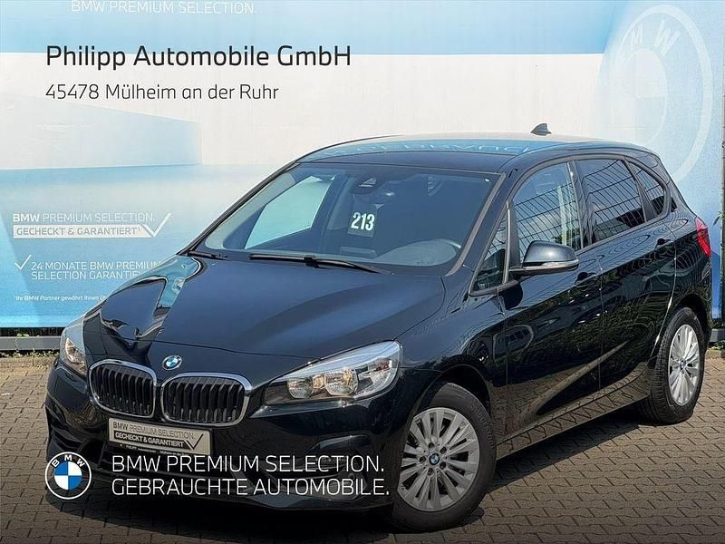 Saphirschwarz metallic Gebraucht 2020 BMW 218 Active Tourer Advantage Van / Kleinbus | 17.880 € (Fairer Preis) - Bild 1/4