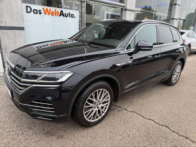 Schwarz Gebraucht 2019 VW Touareg Elegance SUV | 35.900 € - Bild 1/4