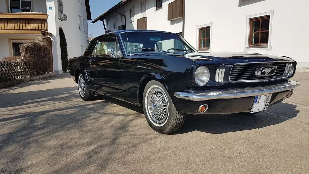 Gebraucht Ford V8 223 PS (164 kW) 1966 Schwarz Coupé