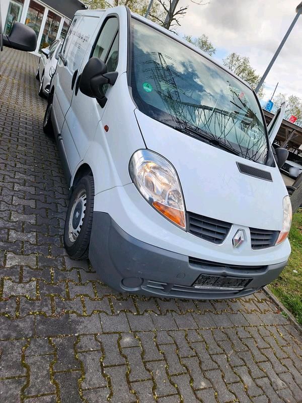 Gebraucht Renault Trafic 90 PS (66 kW) 2007 Weiß Van / Kleinbus