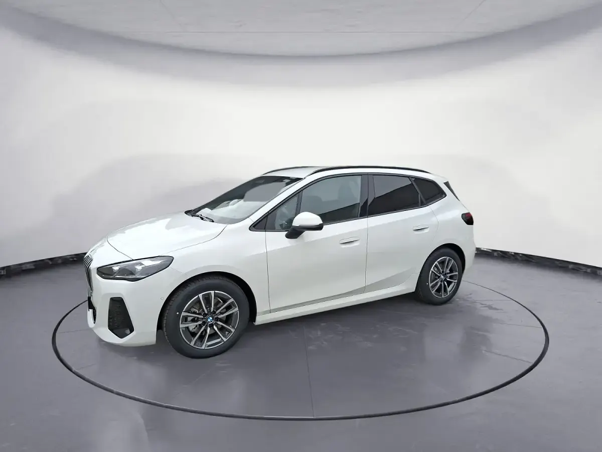 Neu BMW 220 Active Tourer 170 PS (125 kW) 2026 Weiß Van / Kleinbus