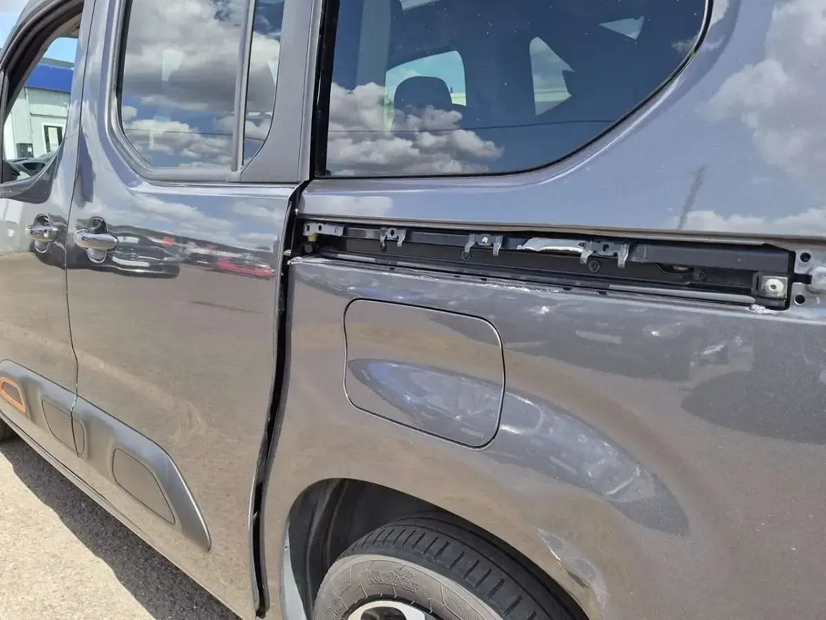 Gebraucht Citroën Berlingo XTR 131 PS (96 kW) 2020 Gris platinium Van / Kleinbus