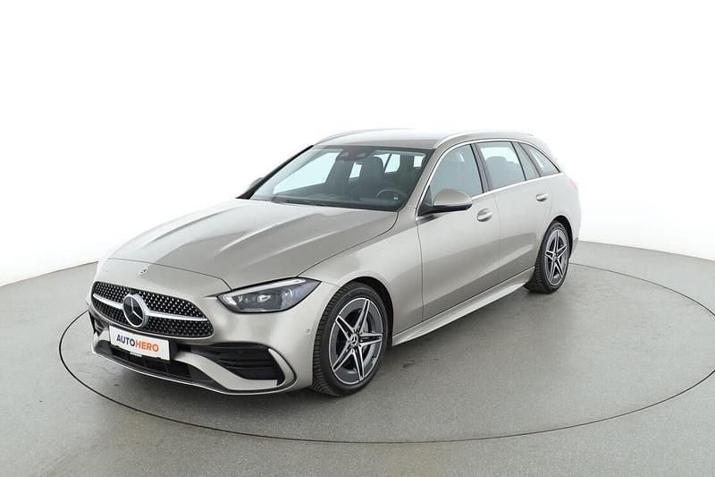 Grau Gebraucht 2023 Mercedes C200 AMG line Kombi | 36.940 € (Fairer Preis) - Bild 1/3
