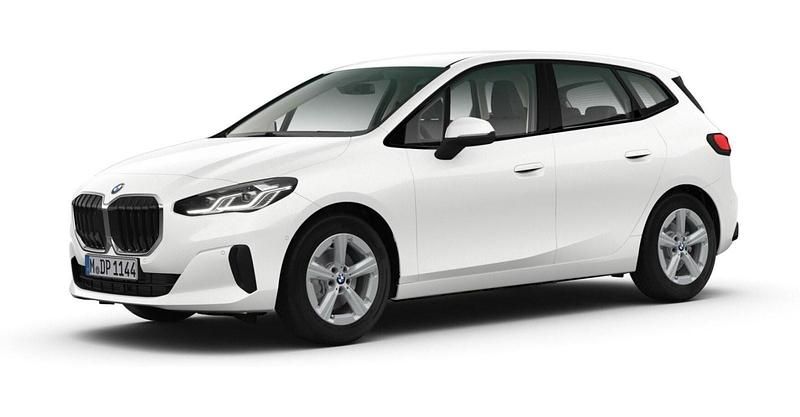 Weiß Gebraucht 2025 BMW 218 Active Tourer Luxury Line Van / Kleinbus | 31.765 € (Fairer Preis) - Bild 1/4