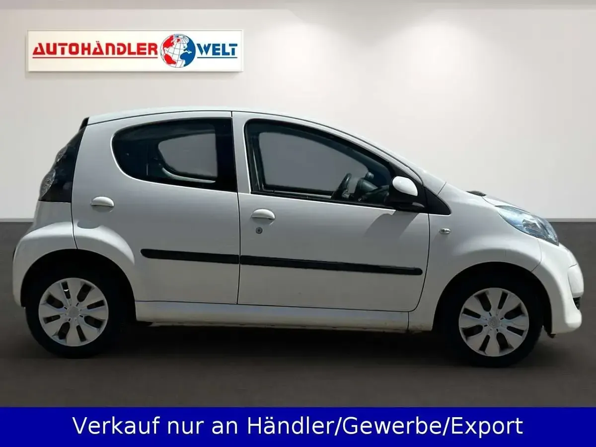 Gebraucht Citroën C1 Style 68 PS (50 kW) 2011 Weiß Kleinwagen