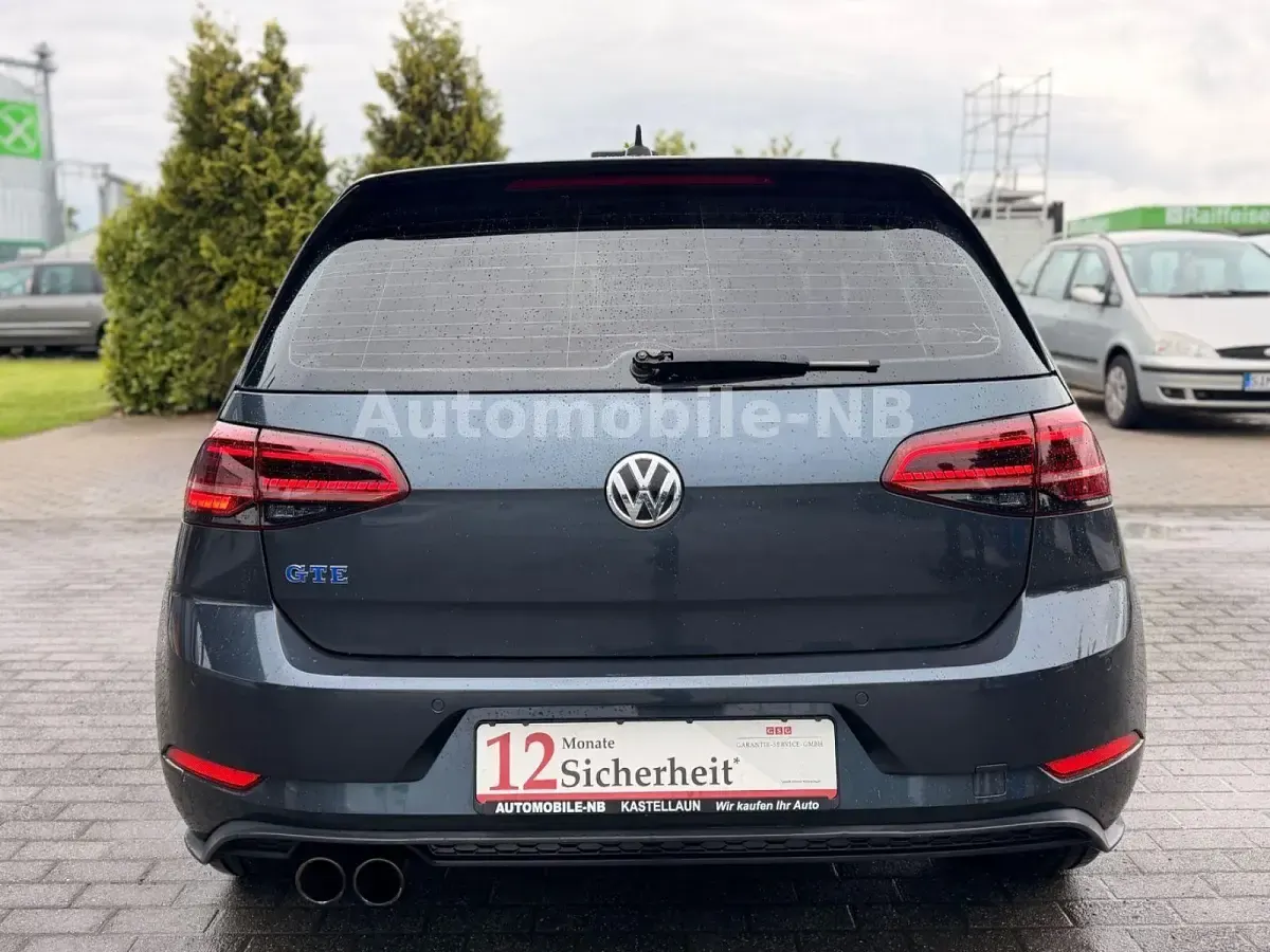 Second-hand VW Golf VII GTE 150 CP (110 kW) 2018 Albastru Berlinǎ