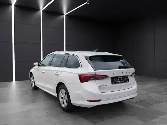Gebraucht Skoda Octavia Style 116 PS (85 kW) 2024 Weiß Limousine