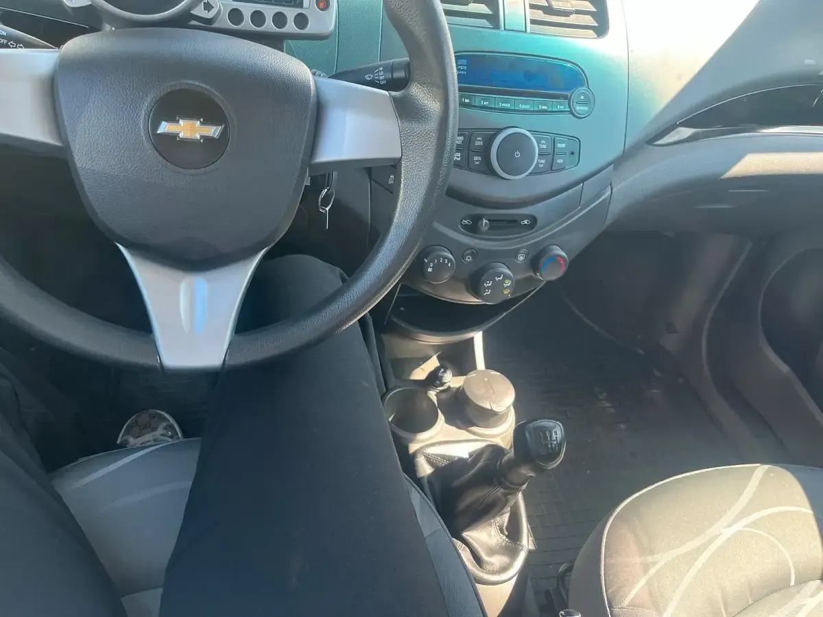 Używany Chevrolet Spark LS 80 KM (58 kW) 2012 Czarny Hatchback