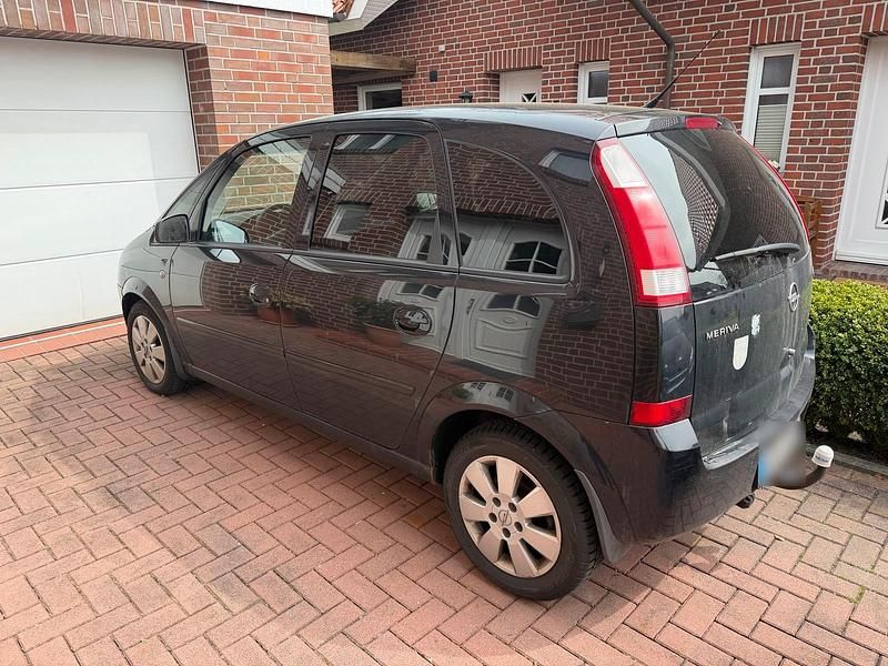 Second-hand Opel Meriva 101 CP (74 kW) 2004 Negru Monovolum