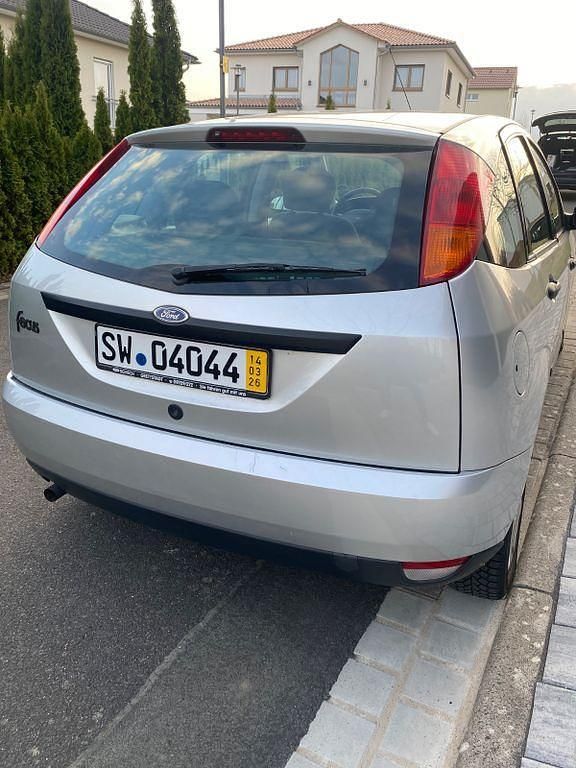 Gebraucht Ford Focus 101 PS (74 kW) 2001 Silber Limousine