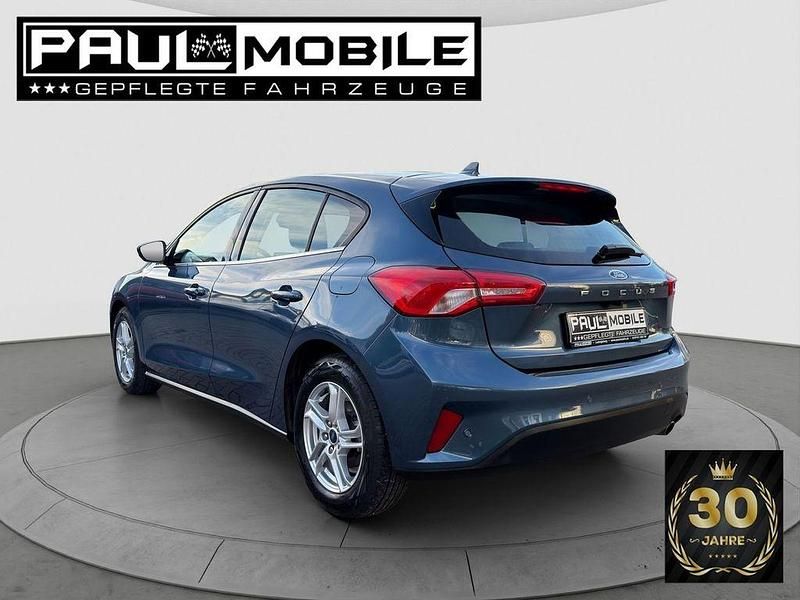 Gebraucht Ford Focus 101 PS (74 kW) 2020 Blau Limousine