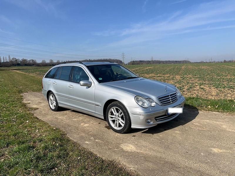 Gebraucht Mercedes C320 Avantgarde 218 PS (160 kW) 2005 Silber Kombi