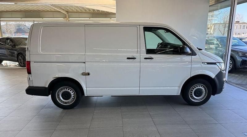 Używany VW Transporter 90 KM (66 kW) 2021 Biały Van