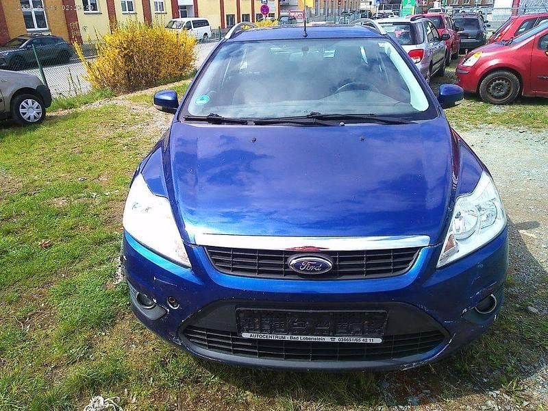 Second-hand Ford Focus Ambiente 101 CP (74 kW) 2010 Berlinǎ